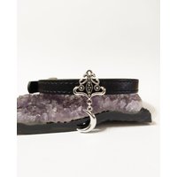 Schwarzes Halsband Mit Mondsichel Für Katzen, Verstellbar Von 14 Bis 22 cm Schwarzes Halsband Mit Mondsichel Für Katzen, Verstellbar Von 14 Bis 22 cm von oOMySweetNightmareOo