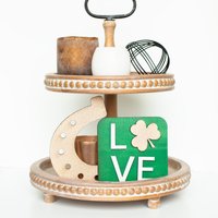 Set Aus Zwei Benutzerdefinierten St. Patrick's Day Dekoren, Glück Der Iren, Shamrock Hufeisen, Bauernhaus Dekor, Handgefertigtes Abgestuftes Tablett von oaknit