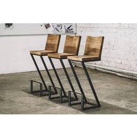 Industrieller Barstuhl Aus Eichenholz Mit Metallbeinen Industrieller Barstuhl Aus Eichenholz Mit Metallbeinen von oakyoakfurniture