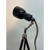 Stehlampe Tripod Unikatlampe Industrial Designlampe Designer Lighting Vintage Edison Stativlampe Stehlampe Tripod Unikatlampe Industrial Designlampe Designer Lighting Vintage Edison Stativlampe von objectsofdesire1986