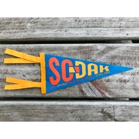 Sodak Wollfilz Wimpelkette - South Dakota Retro Souvenir Flagge von ohgeezdesign