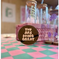 Statementspiegel Mit Aufdruck You Are Doing Great | Affirmation Spruch Spiegel 10cm Selbstklebend Geschenkidee Sticker Aufkleber Statementspiegel Mit Aufdruck You Are Doing Great | Affirmation Spruch Spiegel 10cm Selbstklebend Geschenkidee Sticker Aufkleber von ohhappyclub