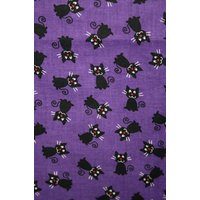 Lila Mit Kleinen Schwarzen Katzen Kissenbezug von ohmystarsproductions