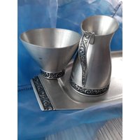 Alte Diener Dose 400 Öl Essig Senf Milch Und Zucker Stückchen Auf Dem Tablett Vintage Tisch Dekor Silberplatte Set Soßen Teller Alte Diener Dose 400 Öl Essig Senf Milch Und Zucker Stückchen Auf Dem Tablett Vintage Tisch Dekor Silberplatte Set Soßen Teller von oldbarnstars