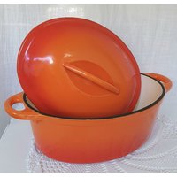 Topf Bräter Le Creuset Kochtopf Gusseisen Emailliert Landhausstil Vintage Retro Küche Rot Orange von oldcamerasandmore