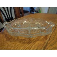 Schwer Zu Finden Circa 1933-39 Cambridge Glass Minerva 12-1/4 "x 7-1 2" Vierteilige 3-Teilige Servierplatte. Toller Unbeschädigter Zustand. Inv#1038 Schwer Zu Finden Circa 1933-39 Cambridge Glass Minerva 12-1/4 "x 7-1 2" Vierteilige 3-Teilige Servierplatte. Toller Unbeschädigter Zustand. Inv#1038 von oldies2treasure