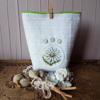 Geschenke-Utensilo Grün/Weiß 16cm - Margaritte Bauernleinen Mit Kreuzstich-Applikation Geschenke-Utensilo Grün/Weiß 16cm - Margaritte Bauernleinen Mit Kreuzstich-Applikation von oldlinen4you