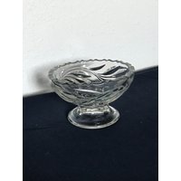 Geätzte Glas-Sockel-Schüssel von oldoddthings