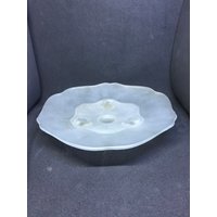 Lancaster Glas Weiß Satin Opak Dreizehen Servierplatte von oldoddthings