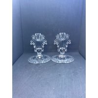Sunburst Kerzenständer Mit Geätzter Blumen Basis, Paar von oldoddthings