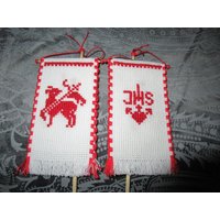 Traditionell Doppelseitig Handgesticktes Fähnchen Für Osterlamm Und Weihekorb von omudelkreativ