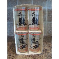 Set Mit 4 Vintage Hazel Atlas Gas Station Trinkgläsern Box Set Mit 4 Vintage Hazel Atlas Gas Station Trinkgläsern Box von onepommom