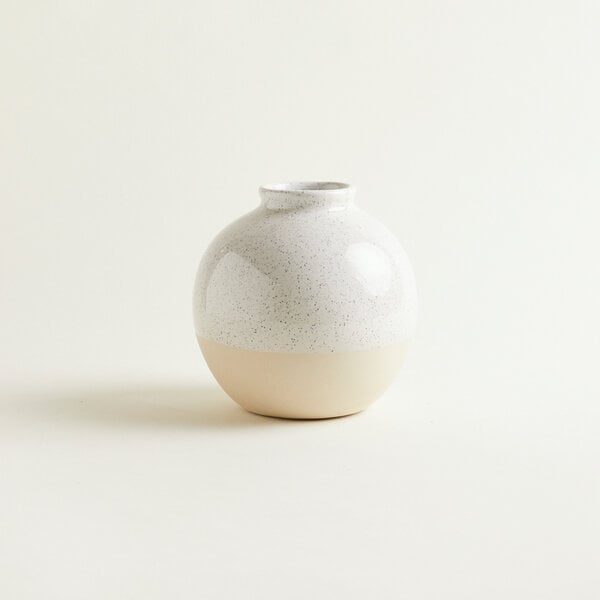 onomao Handgemachte Vase 'Bolinha' aus Steinzeug von onomao