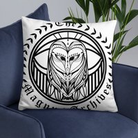 Magnus Archiv Kissen | The Archives Podcast Geschenk Eulen Design Deko-Kissen von ornamio