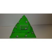 Pyramidenkissen Tabletkissen Bücherkissen Lesekissen Fußbälle Für Tablet/Buch von ostseezauberei