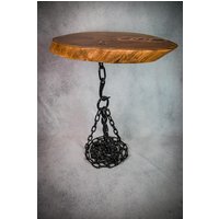 Tisch "Antischwerkraft" von pRobauViereckShop