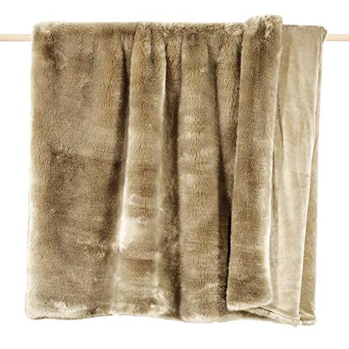 PAD - Decke - Kuscheldecke - Wohndecke - Sheridan - Kunstfell - Taupe - 140 x 190 cm von pad concept
