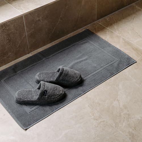 pamuk design Badematte ELA 50x80 cm, 100% Baumwolle, Frottee, Dunkelgrau, Badvorleger, Saugstark, Weich, rutschfest, Waschbar, Bad & Dusche, Luxus pamuk design Badematte ELA 50x80 cm, 100% Baumwolle, Frottee, Dunkelgrau, Badvorleger, Saugstark, Weich, rutschfest, Waschbar, Bad & Dusche, Luxus von pamuk design