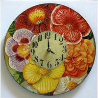 Shabby Chic Uhr. Einzigartige Wanduhr. Retro Blumen Moderne Recycling-Schallplatte. Küchenuhr von paperannie
