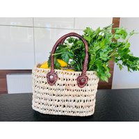 Kleiner Korb Aus Palmenblatt Mit Ledergriffen. Dekokorb Mädchenkorb Einkaufskorb Spielzeugkorb Aufbewahrungskorb von petitMarrakech