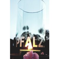 Upcycling Windlicht Aus Weinflasche Mit Ätz-Motiv, Geeignet Als Gastgeschenk Und Für Pfalz-Fans. Schnäppchen-Jäger, Aufgepasst Ausverkauf von pfalzinabottle