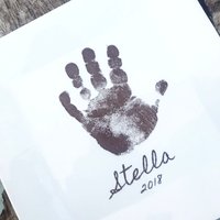 Kinder Handabdruck Eingraviert Auf Wandteller - Perfektes Weihnachtsgeschenk Für Oma von phpottery