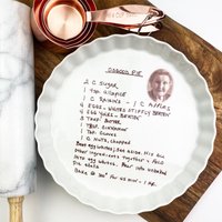 Ofen Sicher Quiche Pfanne, Ihre Handschrift Hier, Erbstück Brautpartygeschenk, Einzigartiges Hochzeitsgeschenk, Maßgeschneiderte Rezeptanzeige, Küche Ofen Sicher Quiche Pfanne, Ihre Handschrift Hier, Erbstück Brautpartygeschenk, Einzigartiges Hochzeitsgeschenk, Maßgeschneiderte Rezeptanzeige, Küche von phpottery