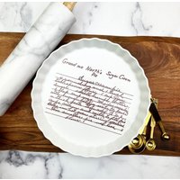 Tortenteller Personalisiert Mit Handgeschriebenem Rezept, Fotos, Display-Kuchenform, Hohe Qualität, Handgeschriebenes Familienrezept, 2 Zoll Tief Tortenteller Personalisiert Mit Handgeschriebenem Rezept, Fotos, Display-Kuchenform, Hohe Qualität, Handgeschriebenes Familienrezept, 2 Zoll Tief von phpottery
