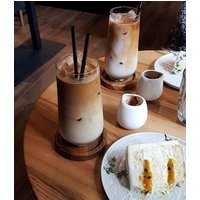 Runde Holzuntersetzer - 2Er-Set Untersetzer Getränkeuntersetzer-Set Kaffeetassenuntersetzer Einweihungsgeschenk Christras Geschenk von pikhdesign