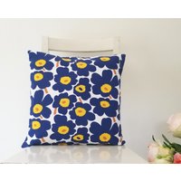 50 X cm Marimekko Pieni Unikko Leinwand. Blaue Mohnblumen Kissenbezug von pillow1