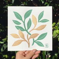 Verflochten - Salbei | Original Linoldruck in Grün Und Gold Pflanzen Kunst von pineforestpress