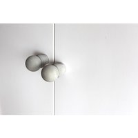Handgefertigte Beton Möbelknäufe Moderner Möbelknopf von plasterstudiolt