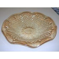 Erhöhtes Diamanten Quilt-Muster Ringelblumen Karneval Glasschüssel Irisierend Gekräuselt von pluckylucky