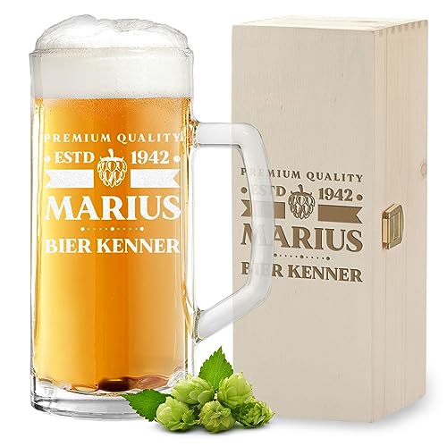 2er-Set Bierkrug 0,5 L aus Glas und Holzkiste mit Gravur für Männer - Bierseidel Geschenk zum Geburtstag und Jubiläum - das Männergeschenk - Bierglas mit Füllstrich, spülmaschinenfest von polar-effekt