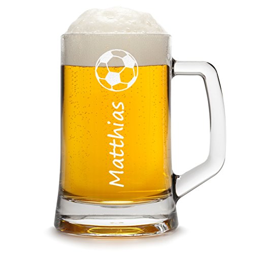 Bierkrug Personalisiert mit Gravur eines Namens - Bierseidel Geschenk zum Geburtstag - Motiv Fußball 0,5l von polar-effekt