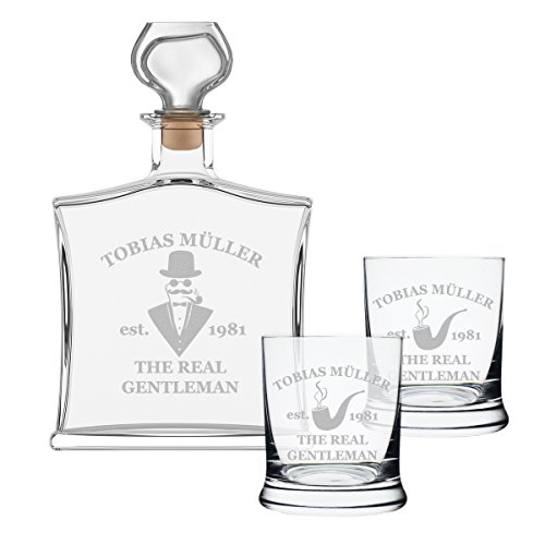 3-TLG Geschenk-Set mit Whiskeyflasche und 2 Whiskygläser - Edle Glas-Karaffe Inhalt: 700ml - Geschenk für Männer - Personalisiert mit Gravur - Motiv a Gentleman 3-TLG Geschenk-Set mit Whiskeyflasche und 2 Whiskygläser - Edle Glas-Karaffe Inhalt: 700ml - Geschenk für Männer - Personalisiert mit Gravur - Motiv a Gentleman von polar-effekt