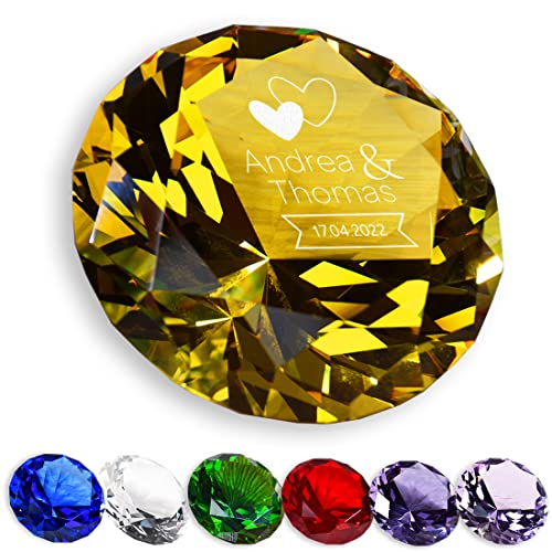 polar-effekt Diamantförmiger Glas Kristall in Gelb mit Wunschgravur - personalisiertes Geschenk mit Name - Geschenkidee zur Verlobung und Hochzeit - ideal für Paare - Motiv Zwei Herzen von polar-effekt