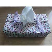 Taschentuchbox-Hülle/stoffhülle/Taschentuchbox-Schutz/Taschentuchhalter/Liberty-stoff/Band Taschentuchbox-Hülle/stoffhülle/Taschentuchbox-Schutz/Taschentuchhalter/Liberty-stoff/Band von pommedammour17