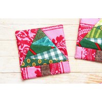 Patchwork Weihnachtsbaum-Untersetzer Gesteppter Weihnachtsteppich von poppyshome