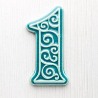 Wohnungsnummer, Zahl 1 Türkis, Aus Keramik Wohnungsnummer, Zahl 1 Türkis, Aus Keramik von pracowniazona