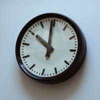 32 cm Vintage Industrie/Fabrik/Schule Uhr Pragotron Aus 60Er Jahre Aa Batterie 32 cm Vintage Industrie/Fabrik/Schule Uhr Pragotron Aus 60Er Jahre Aa Batterie von prehistoricgames
