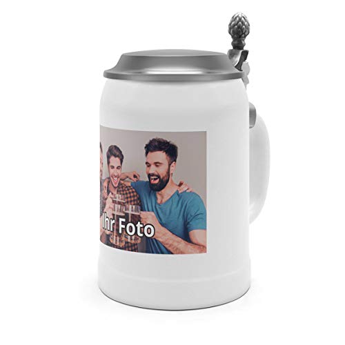 printplanet® Bierkrug mit Foto & Deckel – personalisierter Steinkrug 0,5 L – Humpen selbst gestalten – Krug mit eigenem Motiv – Geschenkidee für Bierliebhaber – spülmaschinengeeignet von printplanet