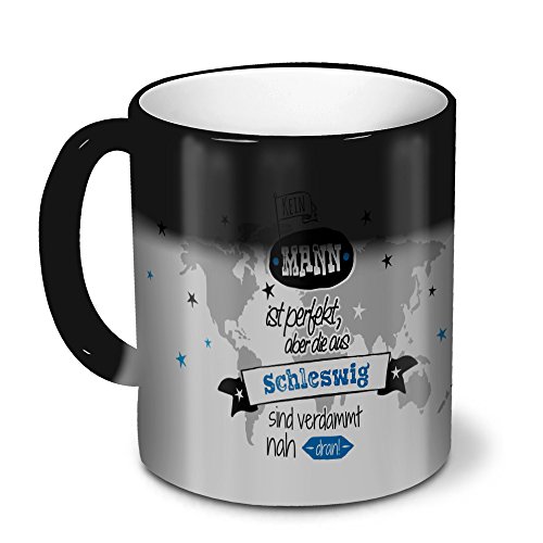 printplanet Zaubertasse mit Stadt/Ort Schleswig - Magic Mug mit Design Kein Mann ist Perfekt, Aber... - Zauberbecher, magische Kaffeetasse von printplanet