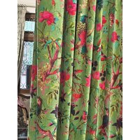 Vintage Style Olivgrüner Samtvorhang Vogel Print Boho Vorhänge Vintage Style Olivgrüner Samtvorhang Vogel Print Boho Vorhänge von pureprintjpr