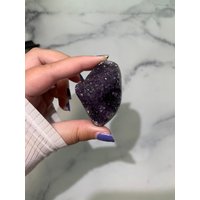 Funkelnd Lila Partiell Poliert Amethyst Und Grün Pfirsich Gestempelt Achat Baby Geode von quartzetc