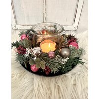 Haltbarer Tischkranz Advent - Dekoset in Beeretönen Gesteck Mit Windlicht Weihnachtsdeko Nr. 1382 Haltbarer Tischkranz Advent - Dekoset in Beeretönen Gesteck Mit Windlicht Weihnachtsdeko Nr. 1382 von quedeko