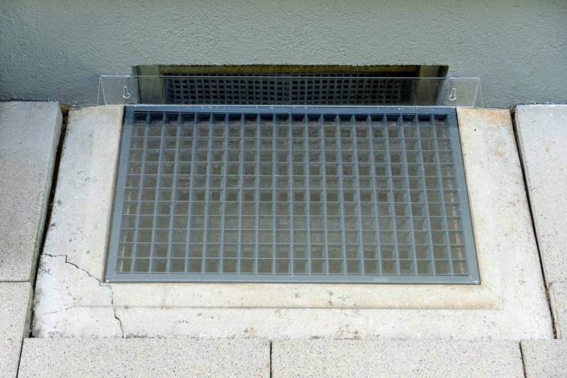 queence Lichtschachtabdeckung Abdeckung Keller Regenschutz Wasserschutz Schmutzschutz Milchglas von queence