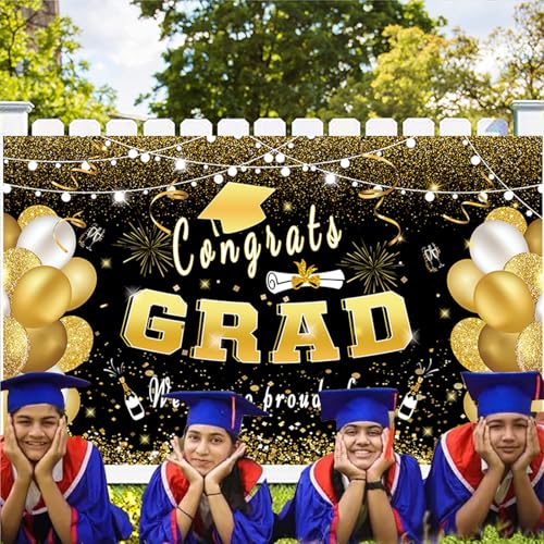 Abschluss Graduation Congratulations Grad Banner-2024 Graduation Party Plastic Backdrop - 71" x 43.3" Congrats Grad Banner Large Class of 2024 Decorations, Photography & Grad Party Supplies(Black) von qwqplus