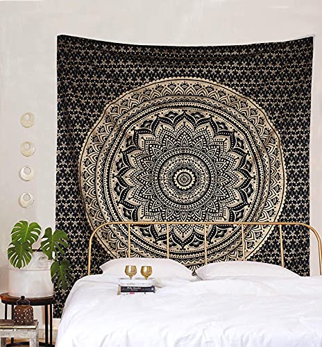 raajsee Wandteppich Mandala,Boho Wanddeko, schwarzes Gold Aesthetic Room Décor, Wandtuch Psychedelic Wandbehang 132x152 cms von raajsee