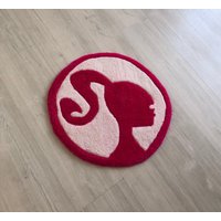 Barbie Thema Teppich Tufting Gemusterte Handgemachte Spezielles Design Mehrzweckteppich, Badezimmer, Kinder Matte von rabbytufty